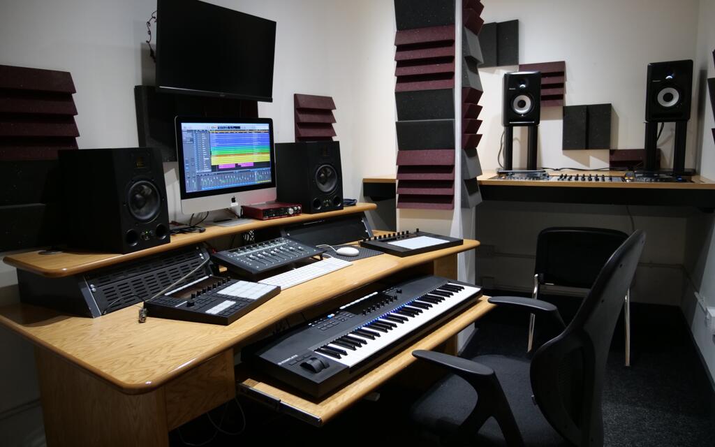 Inside the edit suite with all the equipment available including drum machines, midi controllers, turntables and speakers.
