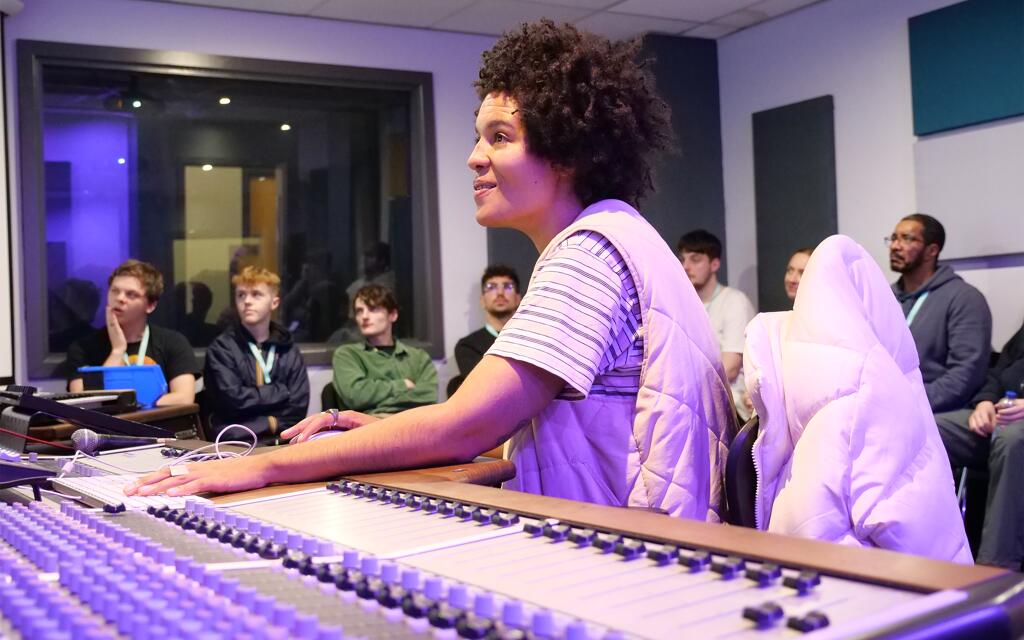 Poppy Roberts giving a masterclass on the Push 2 midi controller