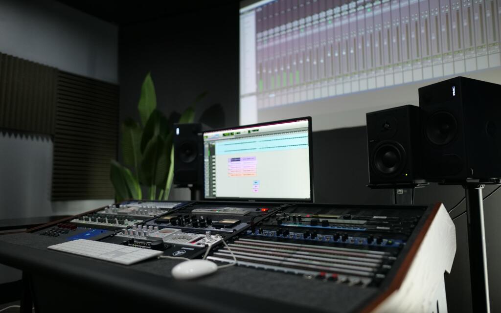 Side view of mastering desk in studio