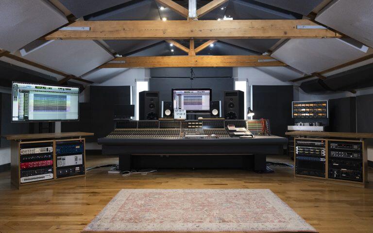 Spirit Studios Never VR recording desk